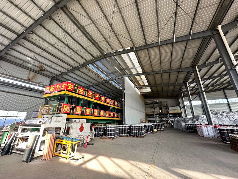 Weifang Zhongyuan Waterproof Material Co., Ltd. 제조업체의 생산 라인
